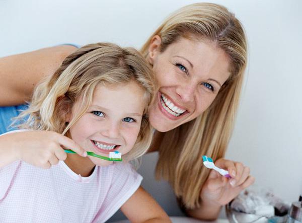 dental esthetics dentineers implants Marbella